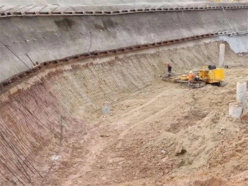 太白基坑边坡加固