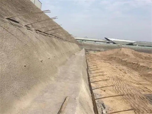 太白河道边坡加固